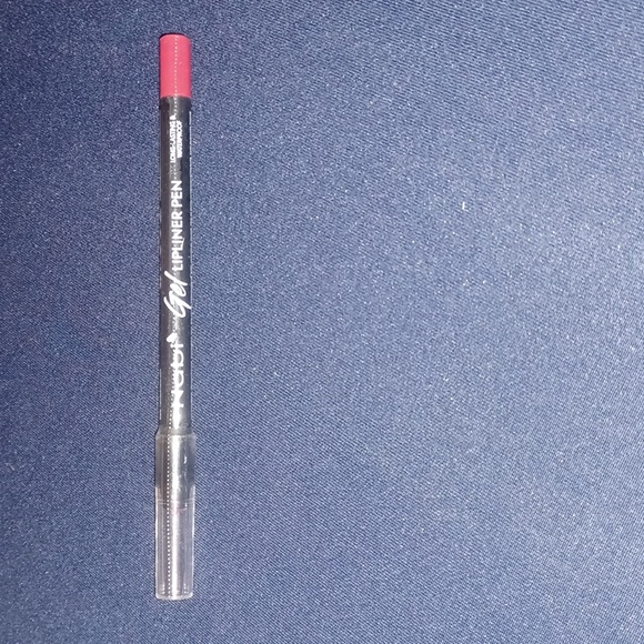 Makeup Assortment - Picture 9 of 9